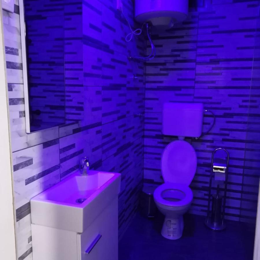 Apartman U Centru Sid Exterior photo