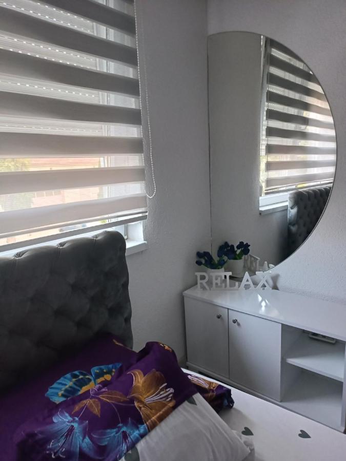 Apartman U Centru Sid Exterior photo