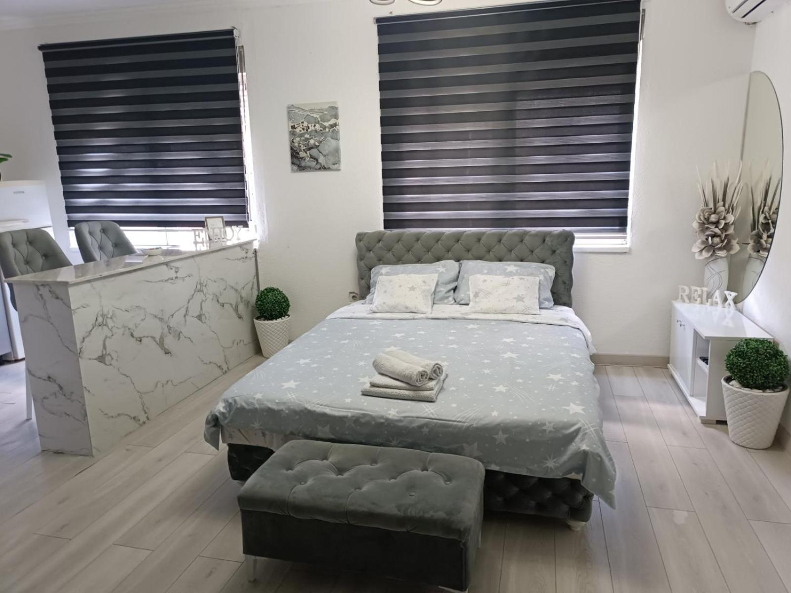 Apartman U Centru Sid Exterior photo